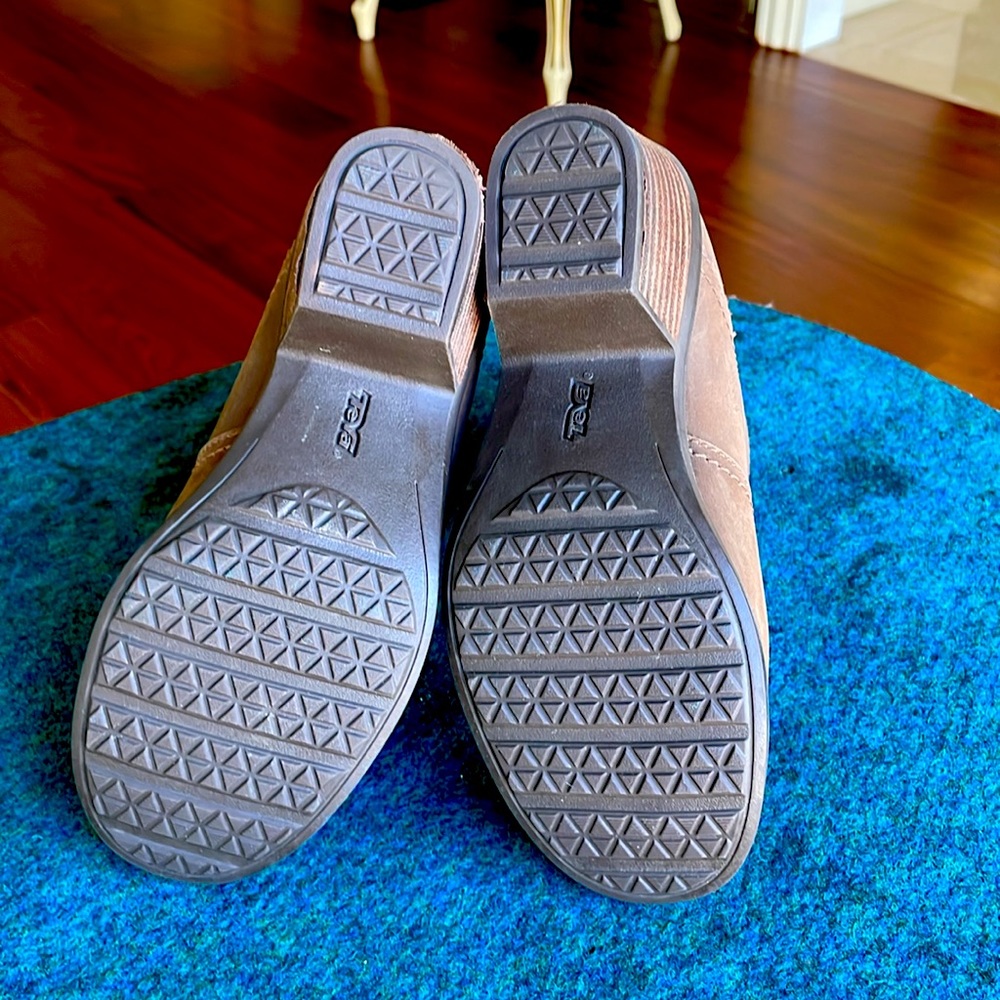 Teva Anaya Chelsea Waterproof Ankle Boots, Size 5 (EU 36) - Picture 3 of 11